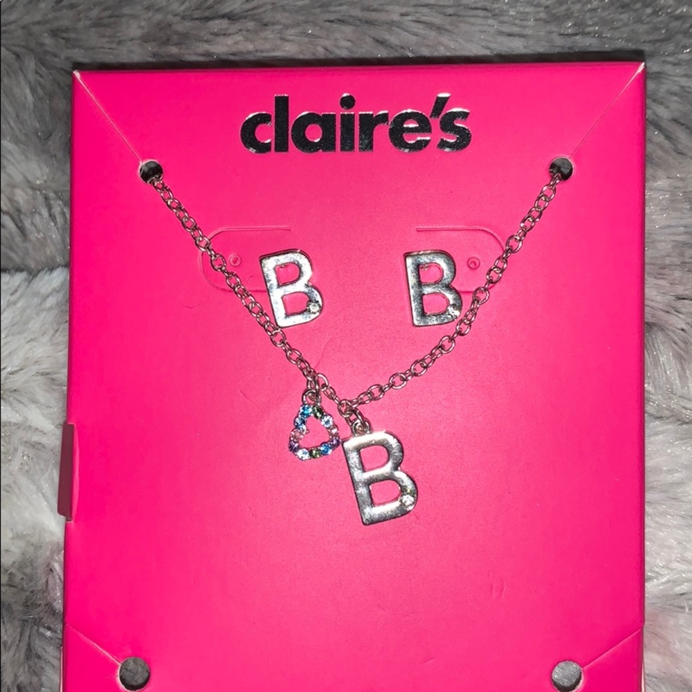 B earrings, and necklace
